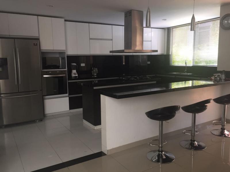 Casa En Venta - Condominio Los Lagos, Ibagué