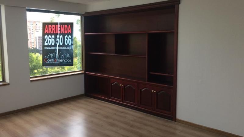 Oficina en arriendo, código 790