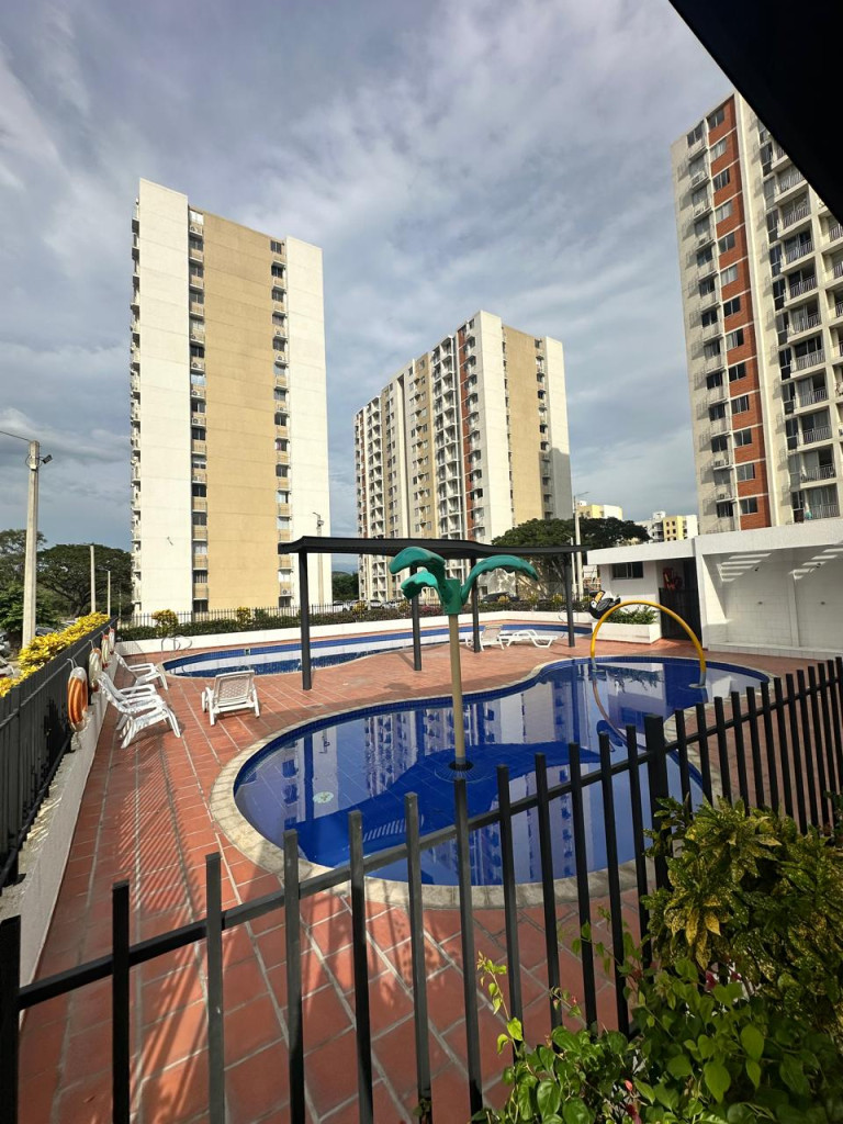 APARTAMENTO calle 8 #10-80 apto 702 torre b condominio palladium, Prados Del Este, Cúcuta