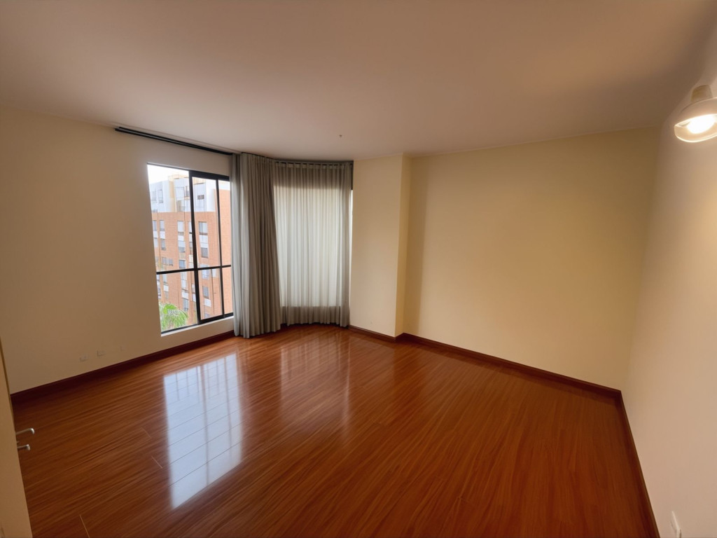 Apartamento EN ARRIENDO EN Colina Campestre I Y II  Etapa, código: 10257142 - 2
