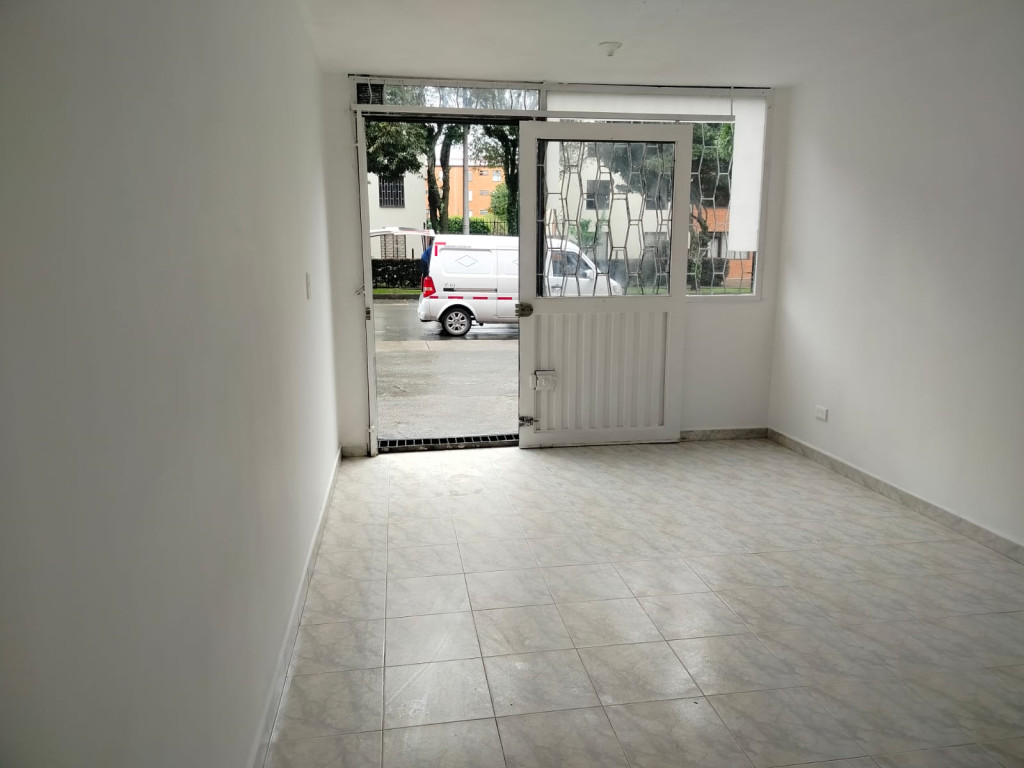 Imagen de LOCAL