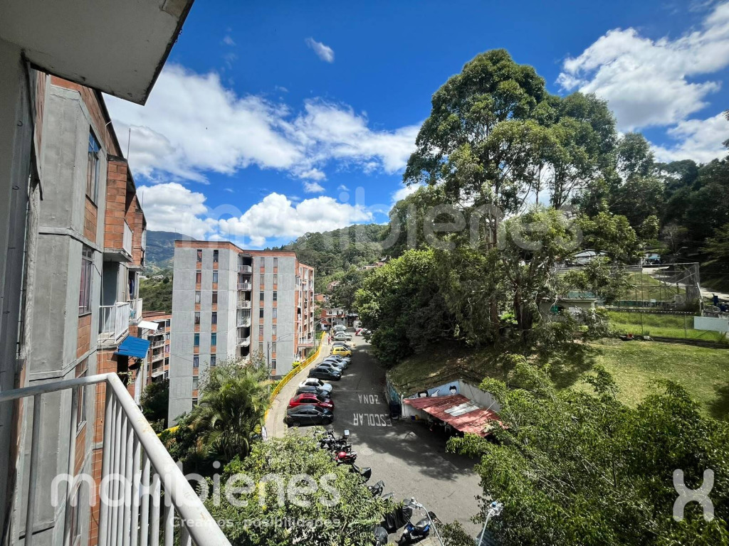 APARTAMENTO CALLE 63 B #117 F -35 APARTAMENTO 501 AURORAS DE LA LIBERTAD, LA AURORA, Medellín en La Aurora