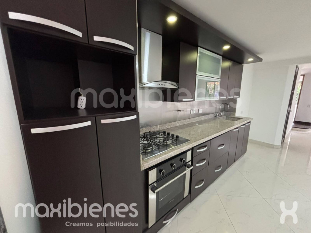 CASA CALLE 40C SUR #38 -51 CASA 3841 URBANIZACION LOMBARDIA, El Dorado, Envigado