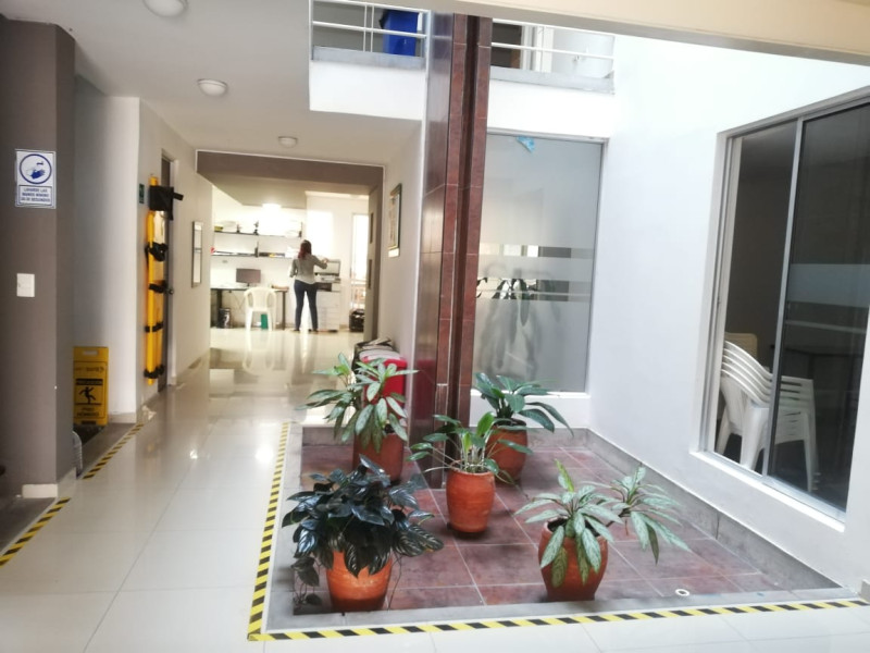 Edificio En Arriendo - La Flora, Cali