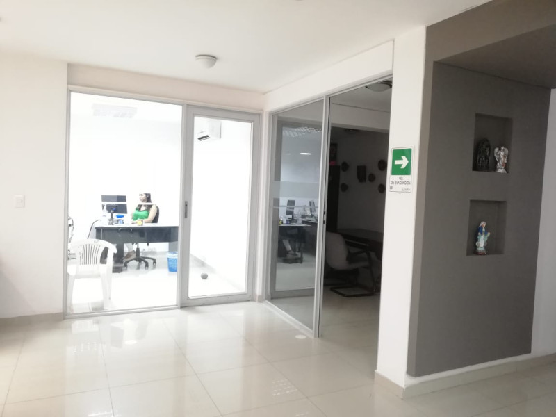 Edificio En Arriendo - La Flora, Cali