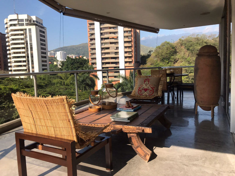 Apartamento En Venta - Aguacatal, Cali