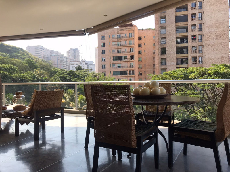 Apartamento En Venta - Aguacatal, Cali