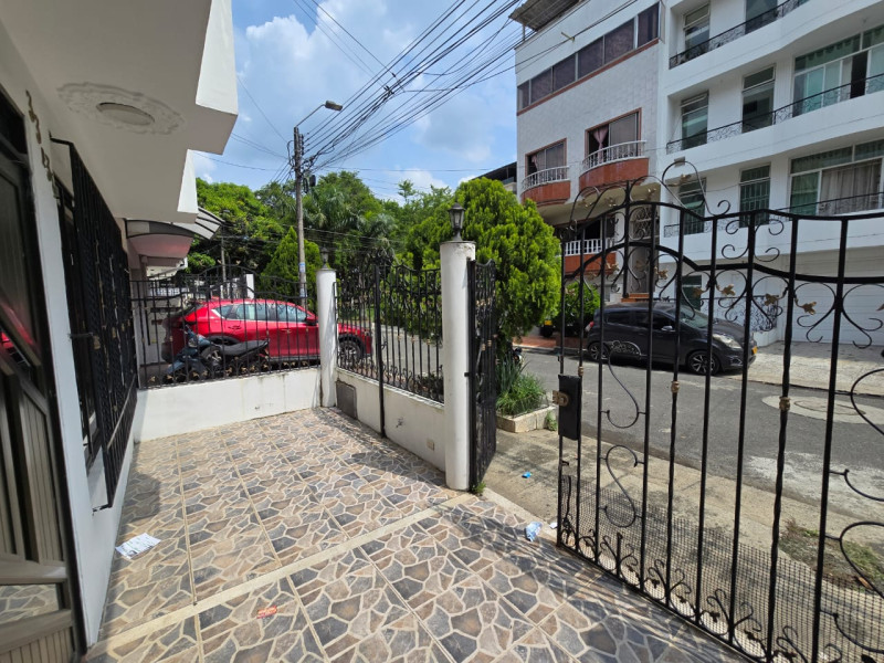 Casa En Arriendo - Ciudad 2000, Cali