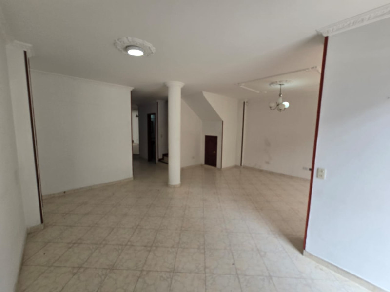 Casa En Arriendo - Ciudad 2000, Cali