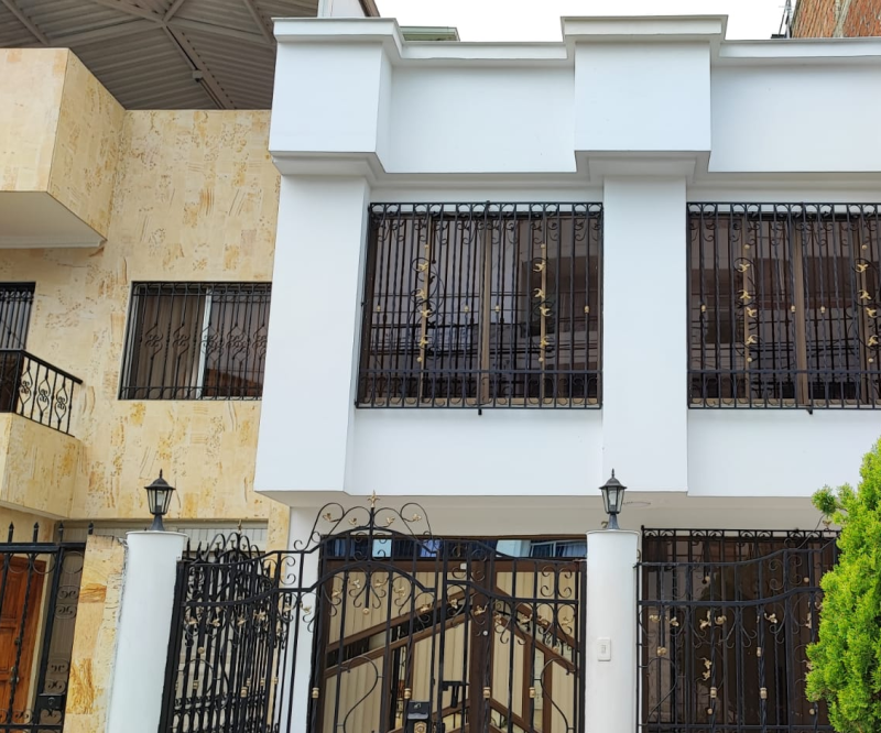 Casa En Arriendo - Ciudad 2000, Cali