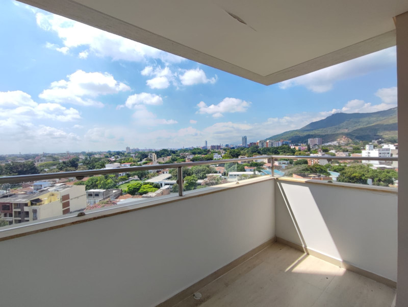 Apartamento En Venta - La Flora, Cali