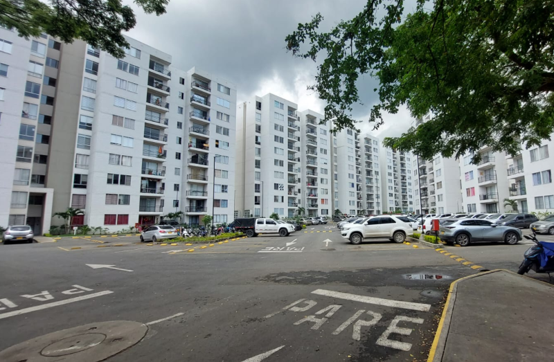 Apartamento En Arriendo - Ciudad Guabinas, Cali