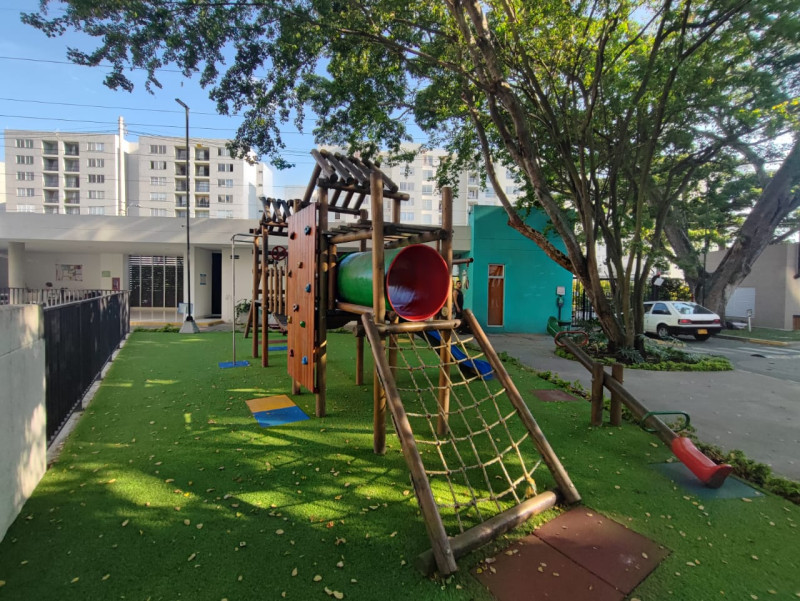 Apartamento En Venta - Ciudad Guabinas, Cali
