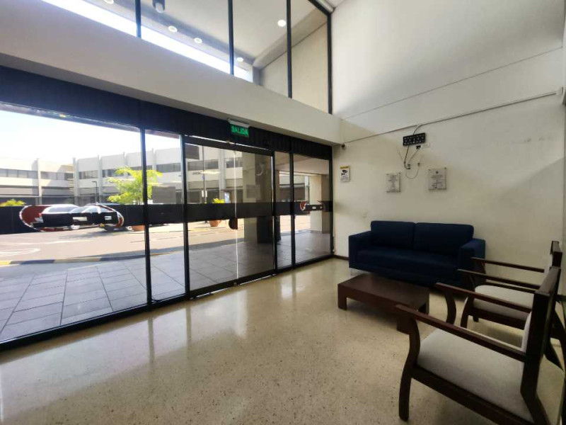 Oficina En Venta - La Flora, Cali