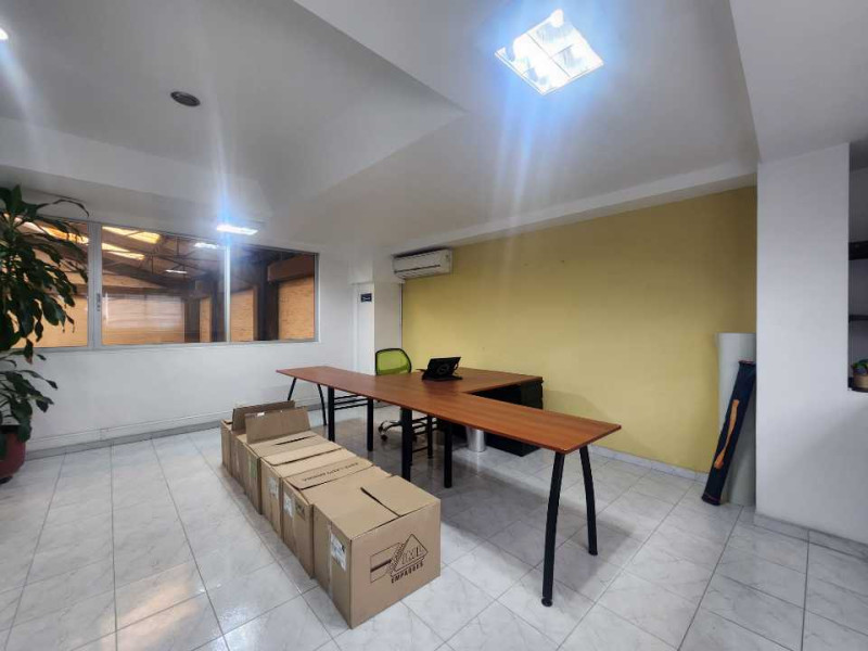 Bodega En Venta - Belalcázar, Cali