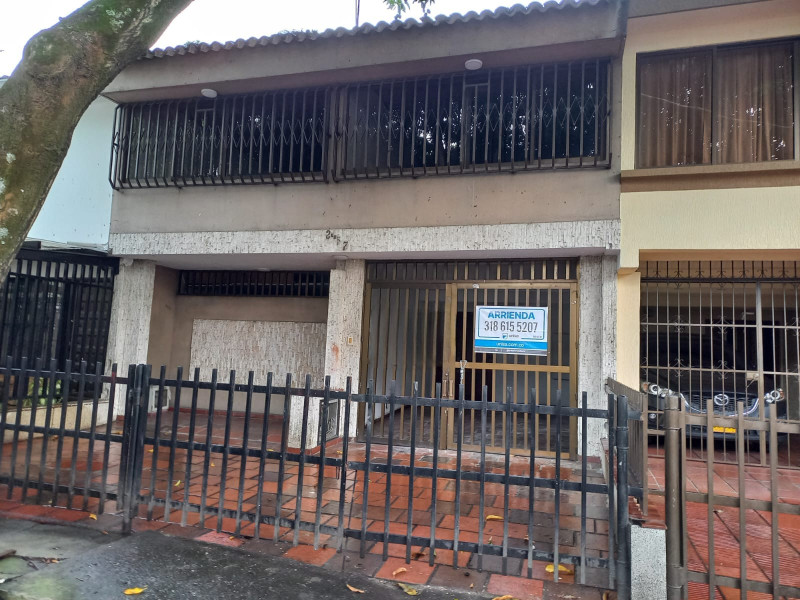 Casa En Arriendo - La Merced, Cali