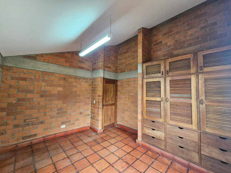 Oficina En Arriendo - Prados Del Sur, Cali