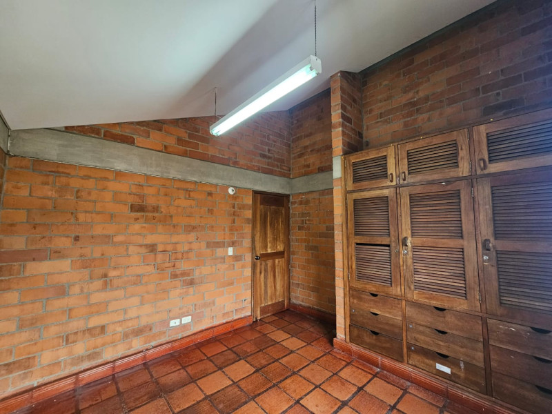 Oficina En Arriendo - Prados Del Sur, Cali