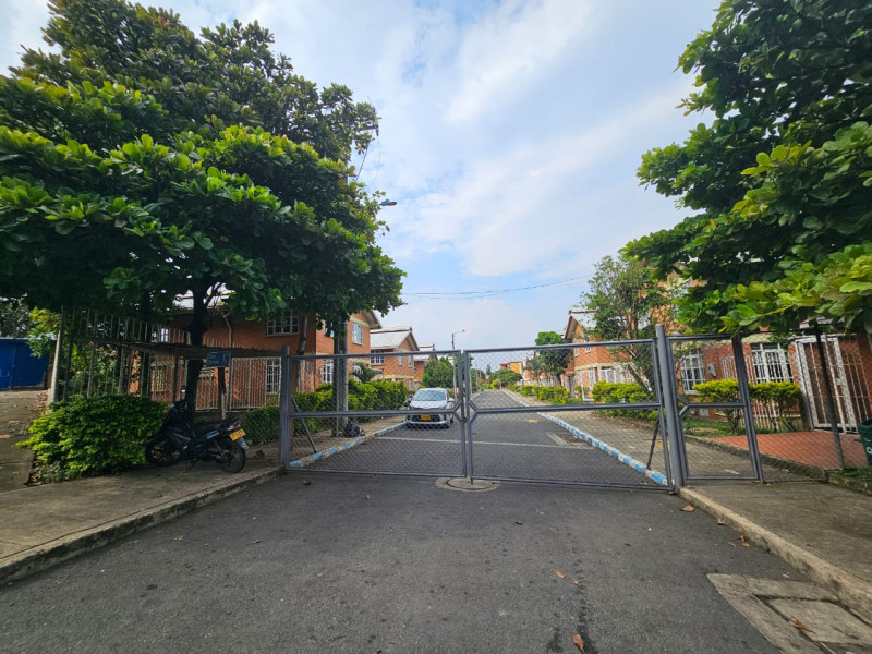 Oficina En Arriendo - Prados Del Sur, Cali