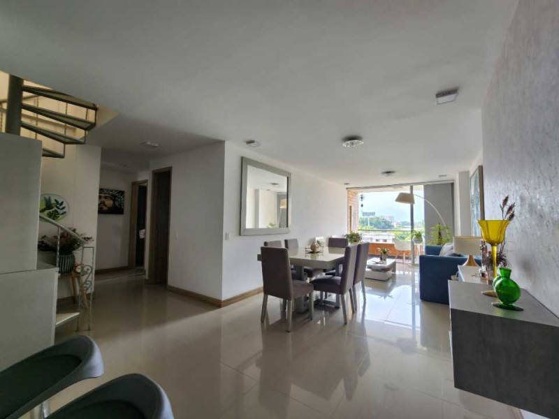 Apartamento En Venta - El Limonar, Cali