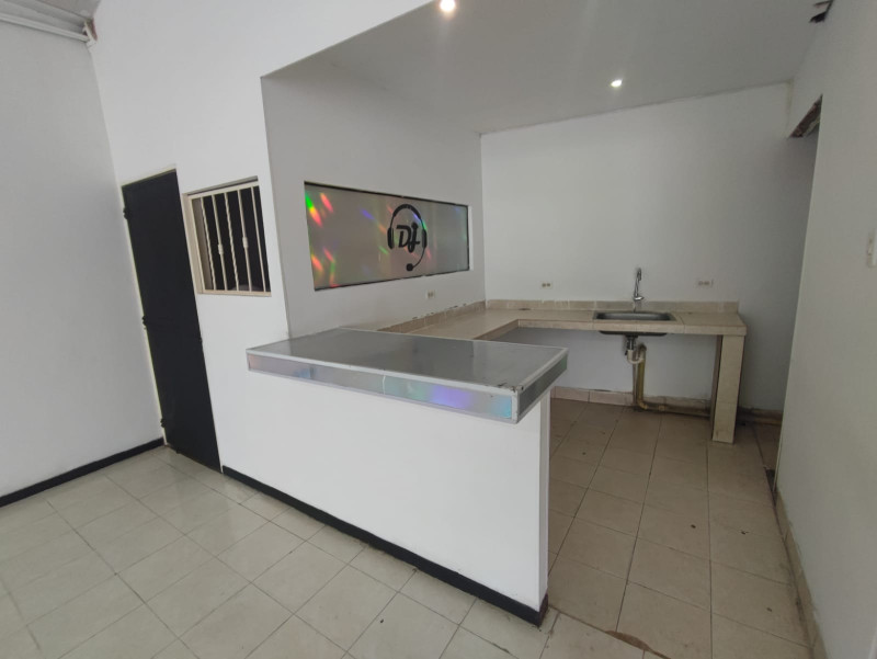 Local En Arriendo - Popular, Cali