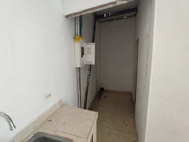 Local En Arriendo - Popular, Cali