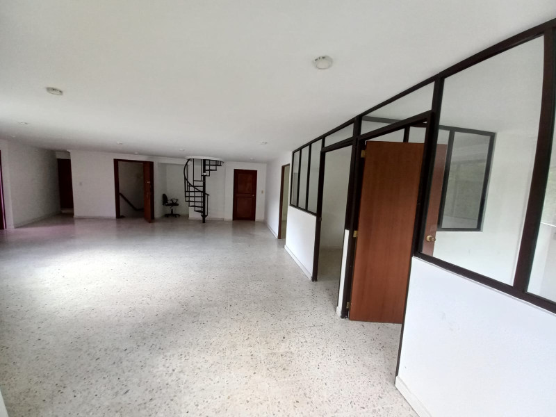 Oficina En Arriendo - Santa Rita, Cali