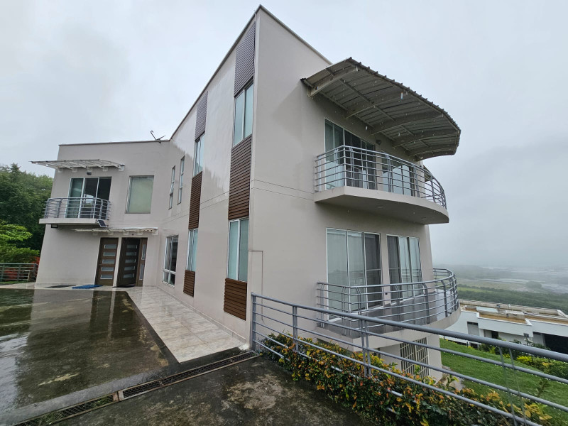 Casa En Venta - Yumbo, Yumbo