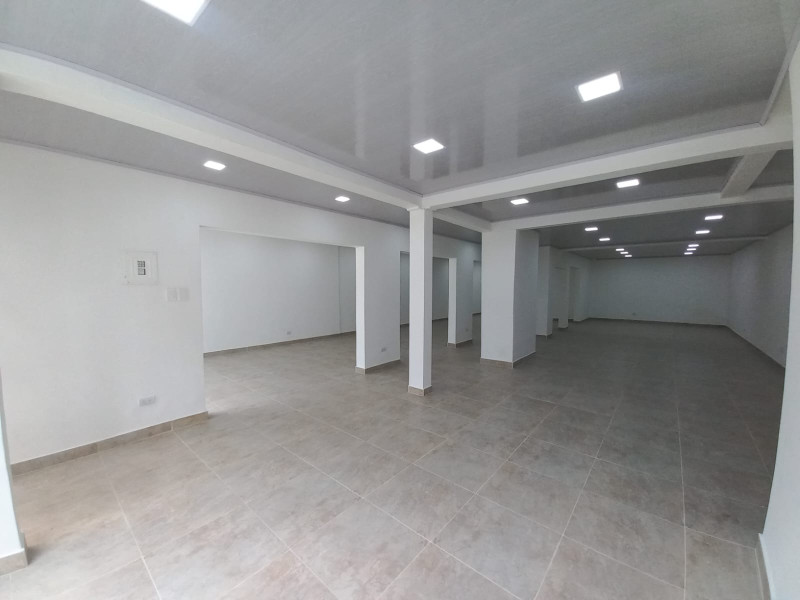 Edificio En Arriendo - San Vicente, Cali