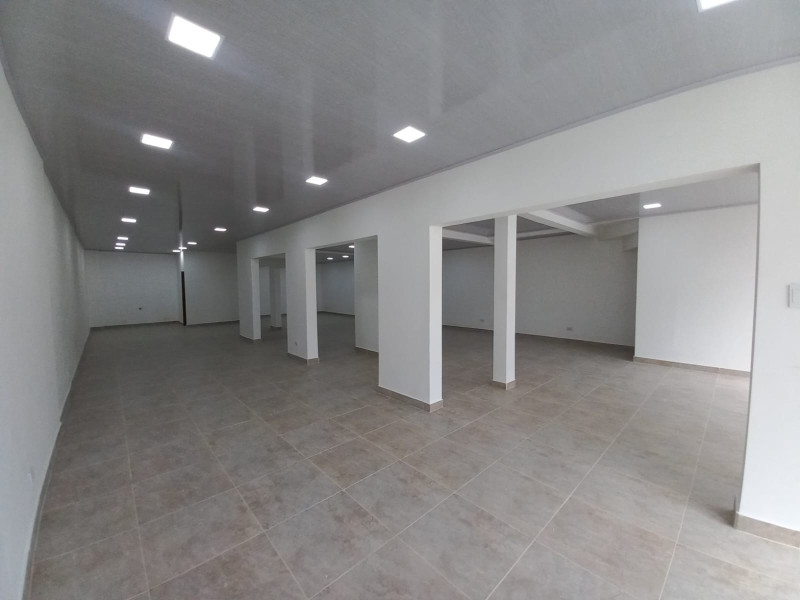 Edificio En Arriendo - San Vicente, Cali