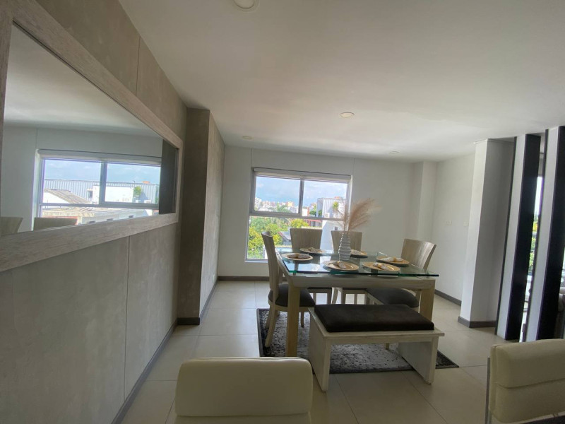 Apartamento En Venta - Ciudad Jardín, Cali