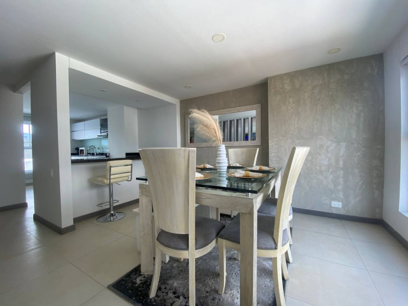 Apartamento En Venta - Ciudad Jardín, Cali