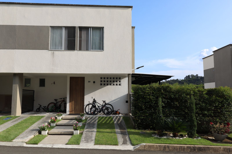 Casa Campestre En Venta - Bosques De Verde Horizonte, Jamundí
