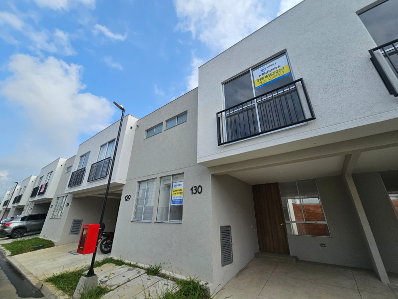 Casa En Arriendo - Ciudad Country, Jamundí