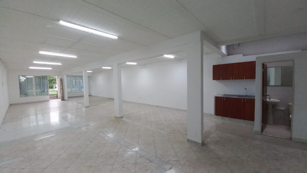 Local En Arriendo - Calima, Cali