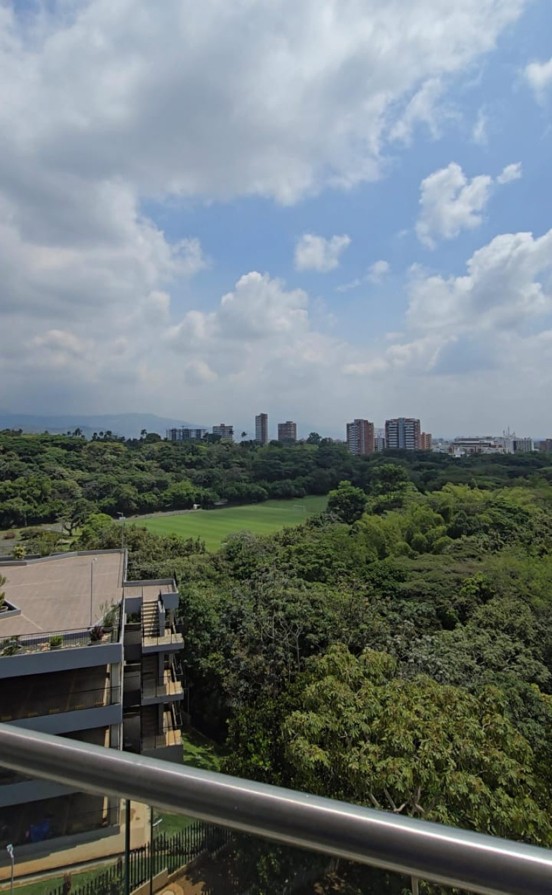 Apartamento En Arriendo - Ciudad Jardín, Cali