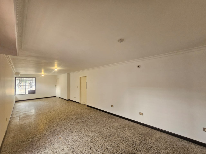 Casa En Arriendo - Pampalinda, Cali