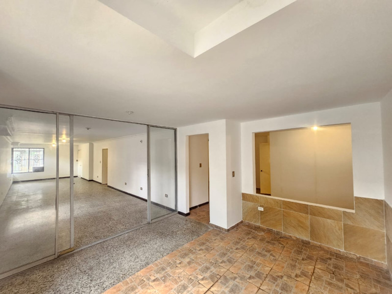 Casa En Arriendo - Pampalinda, Cali