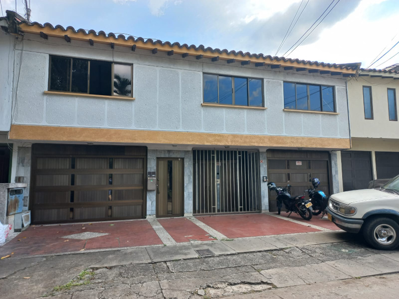 Casa En Arriendo - Prados Del Norte, Cali