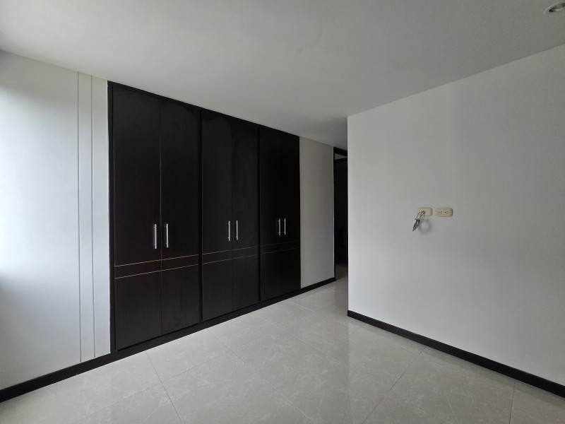 Apartamento En Venta - El Refugio, Cali