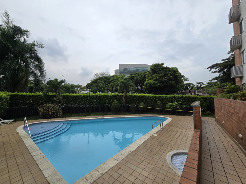 Apartamento En Venta - El Refugio, Cali