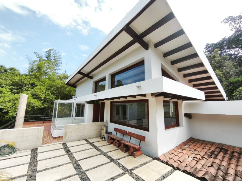Casa Campestre En Arriendo - Mameyal, Cali