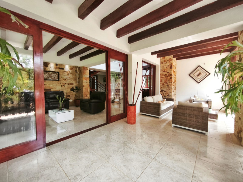 Casa Campestre En Arriendo - Mameyal, Cali