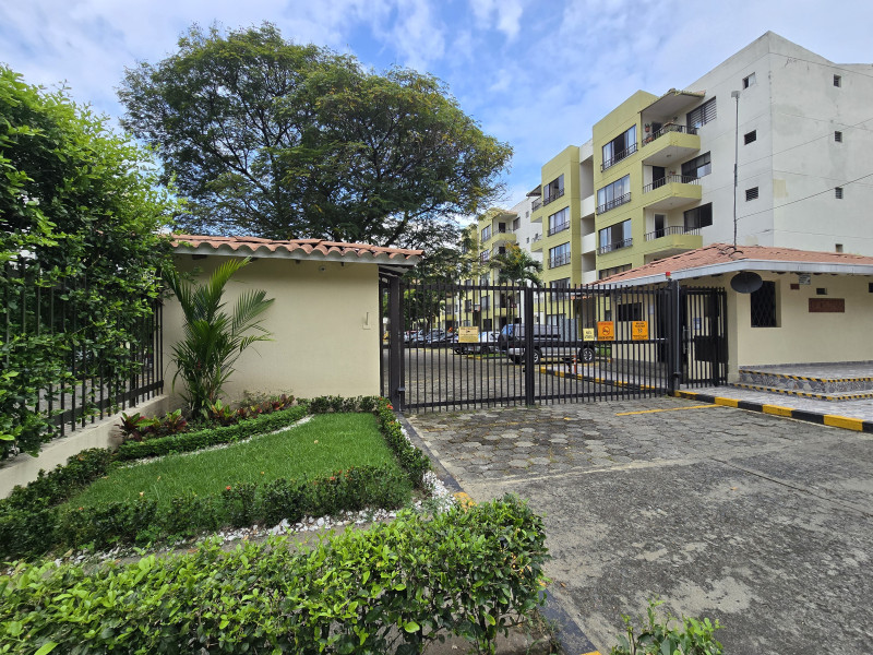 Apartamento En Venta - El Ingenio 1, Cali