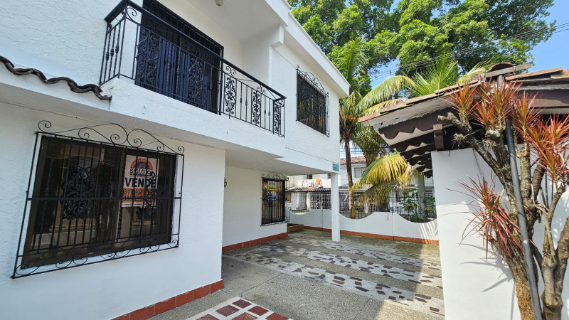 Casa En Arriendo - El Refugio, Cali
