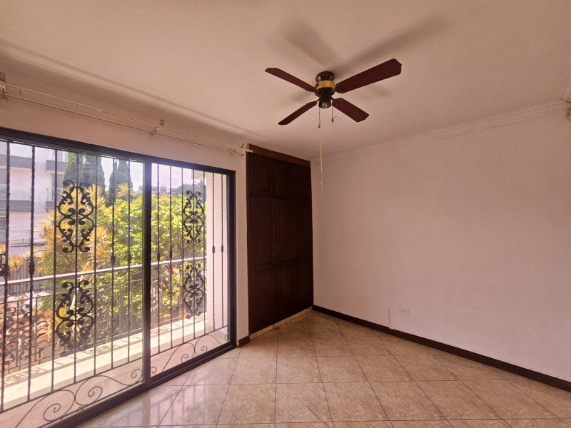 Casa En Arriendo - El Refugio, Cali