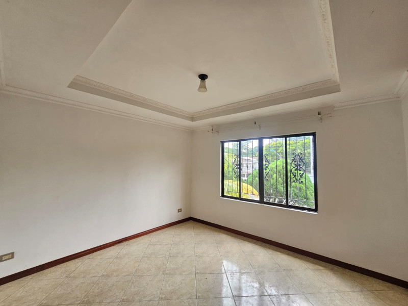 Casa En Arriendo - El Refugio, Cali