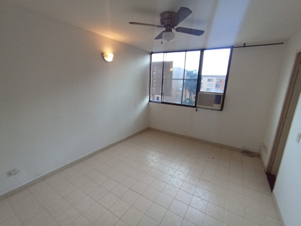 Apartamento En Arriendo - El Limonar, Cali