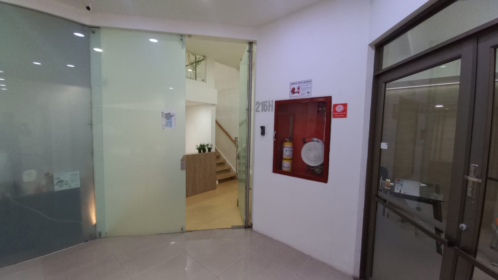 Oficina En Arriendo - Ciudad Jardín, Cali
