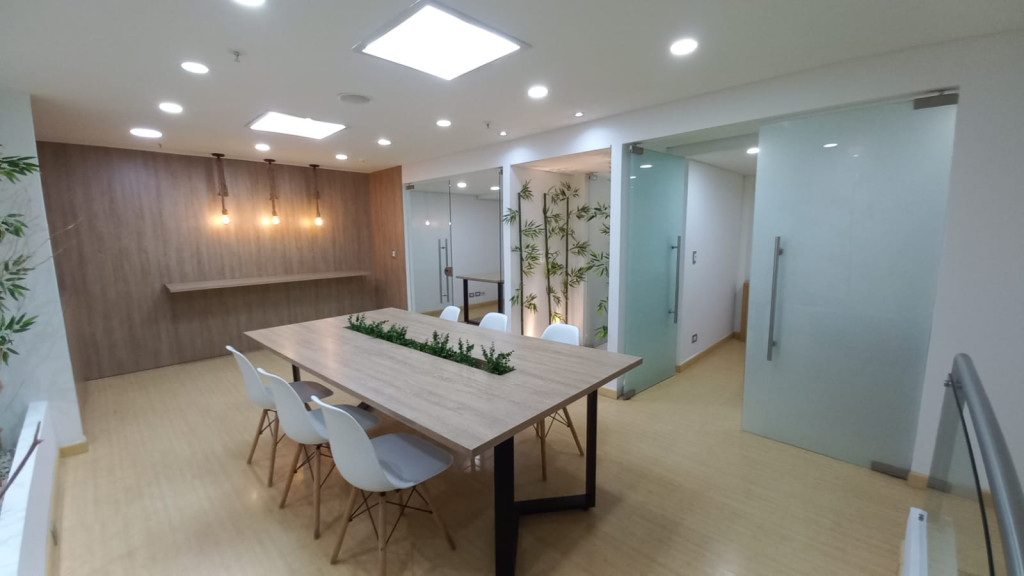 Oficina En Arriendo - Ciudad Jardín, Cali